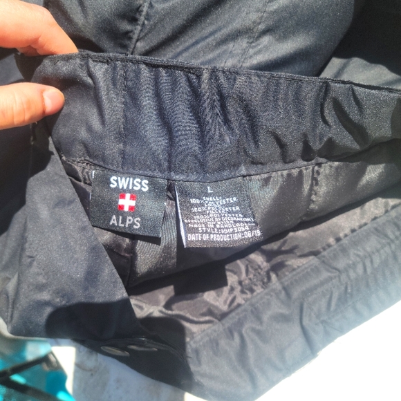 Snow Pants - Picture 1 of 3